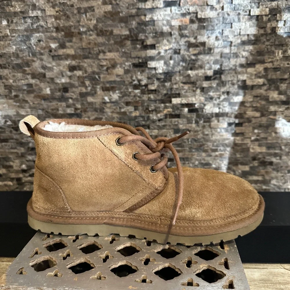 UGG Neumel Brown Suede Chukka Boots Left Shoe Size‎ 8 Right Shoe Size 9
